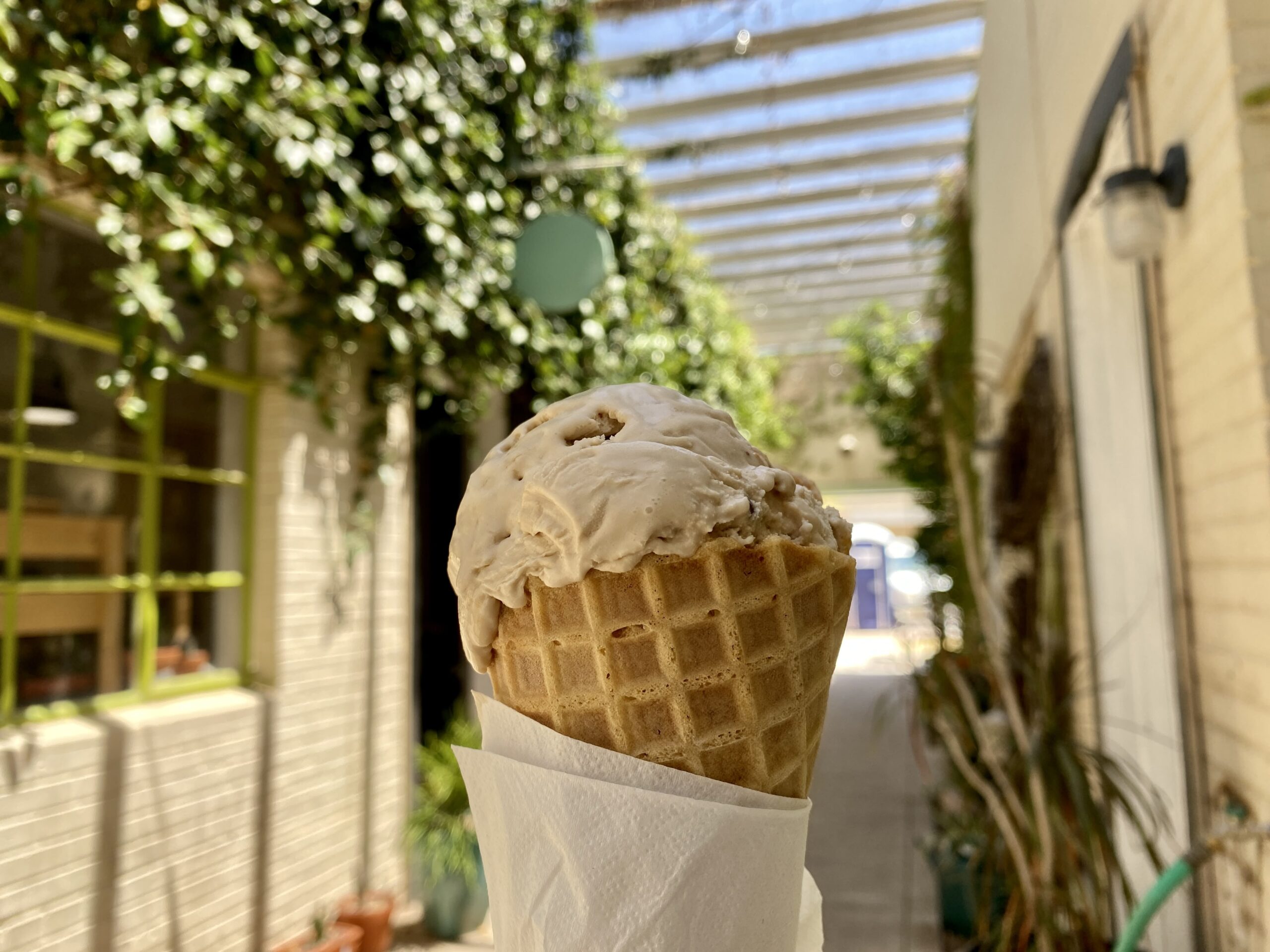 Novel Ice Cream: Stuffed Donut Sundaes Are the Main Event
